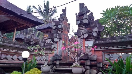 Gambar Rumah Adat Bali (7)