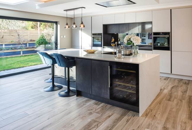 3. Dapur Terbuka dengan Konsep Terintegrasi